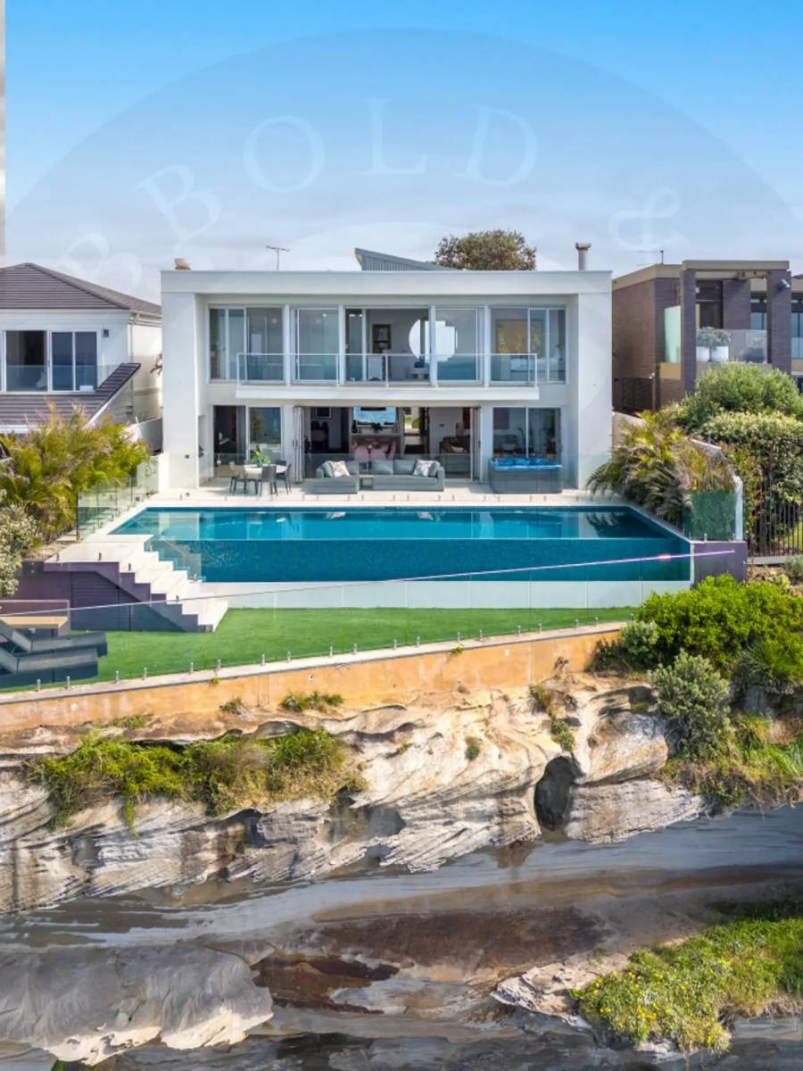 Sydney Villa 5401