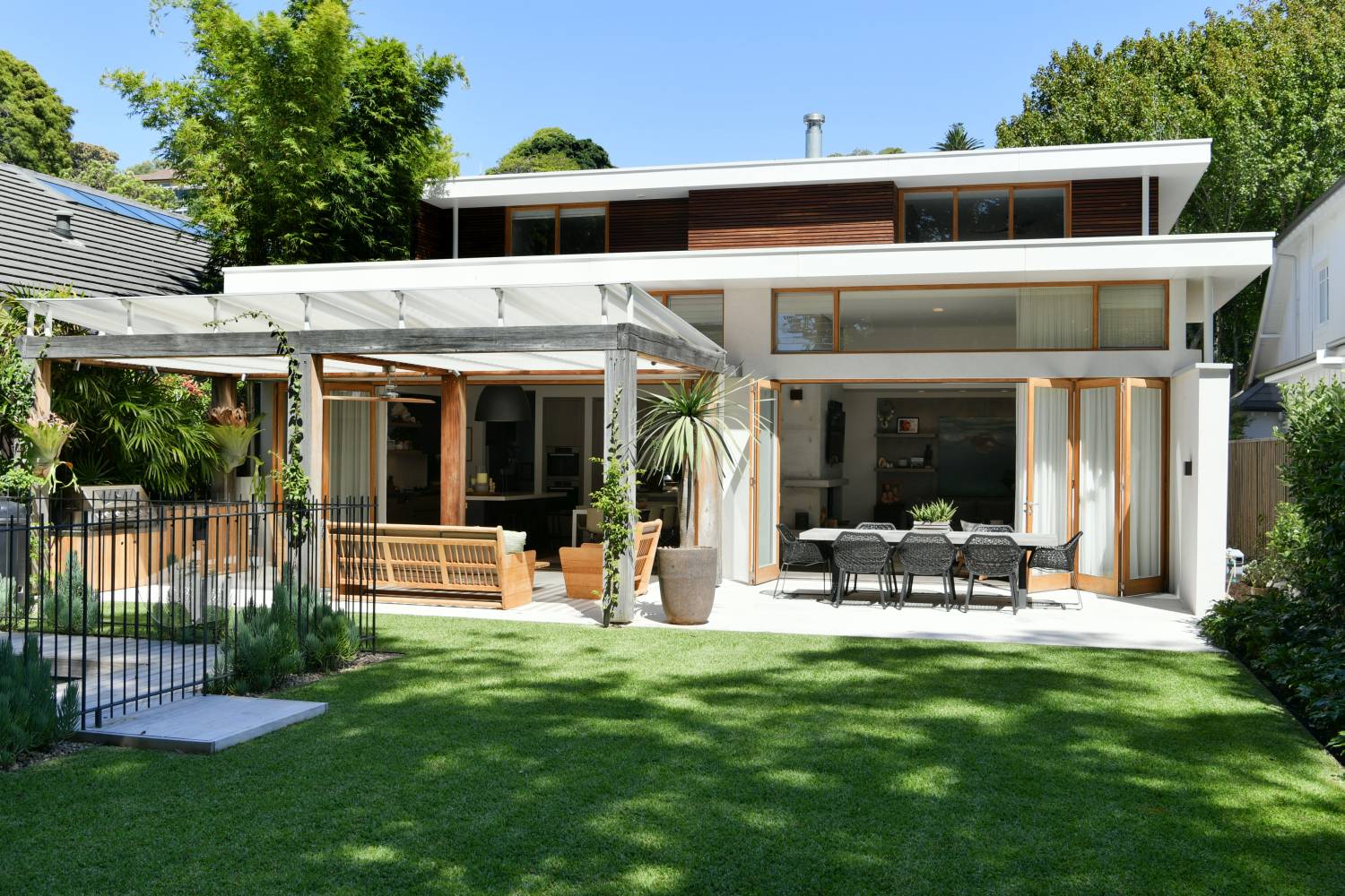 Sydney Villa 5833